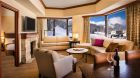 Deluxe Fireplace Suite Ski in Ski out access